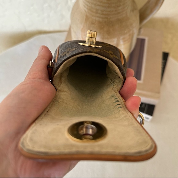 Louis Vuitton Turam Key Holder - Picture 6 of 7